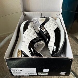 KARL LAGERFELD PARIS Melody Black \&White Claf & Patent Leather Sneakers = US7.5